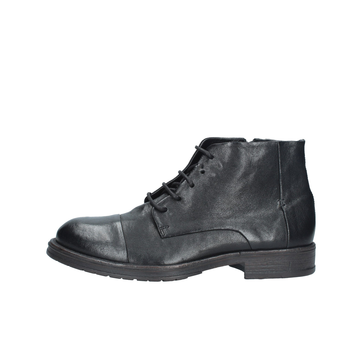 stivaletto allacciato