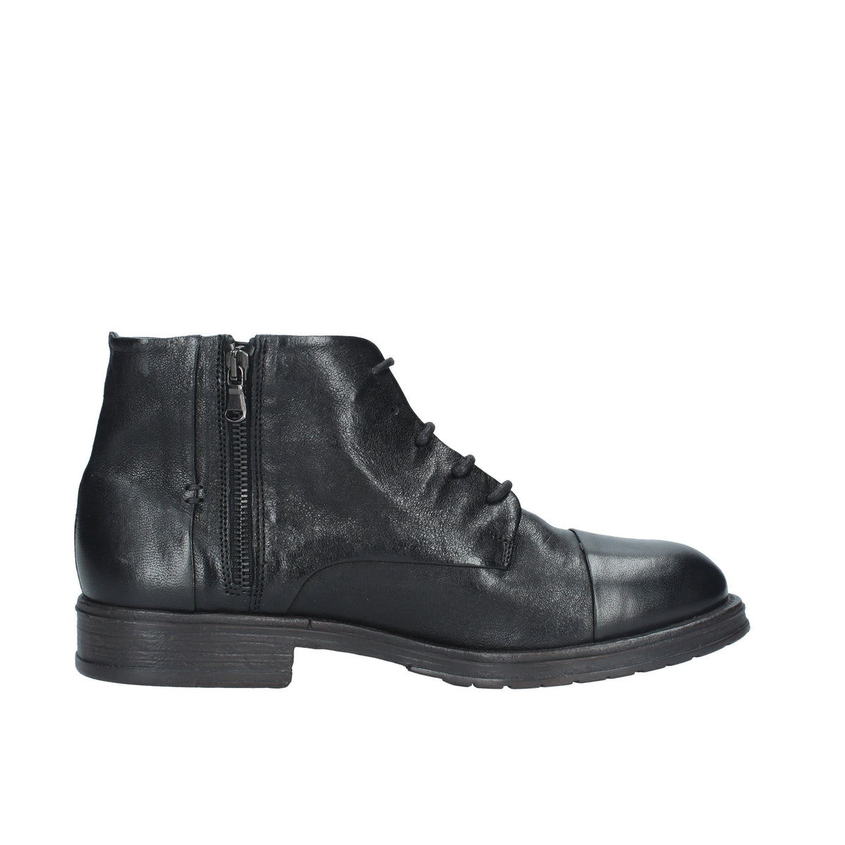 stivaletto allacciato