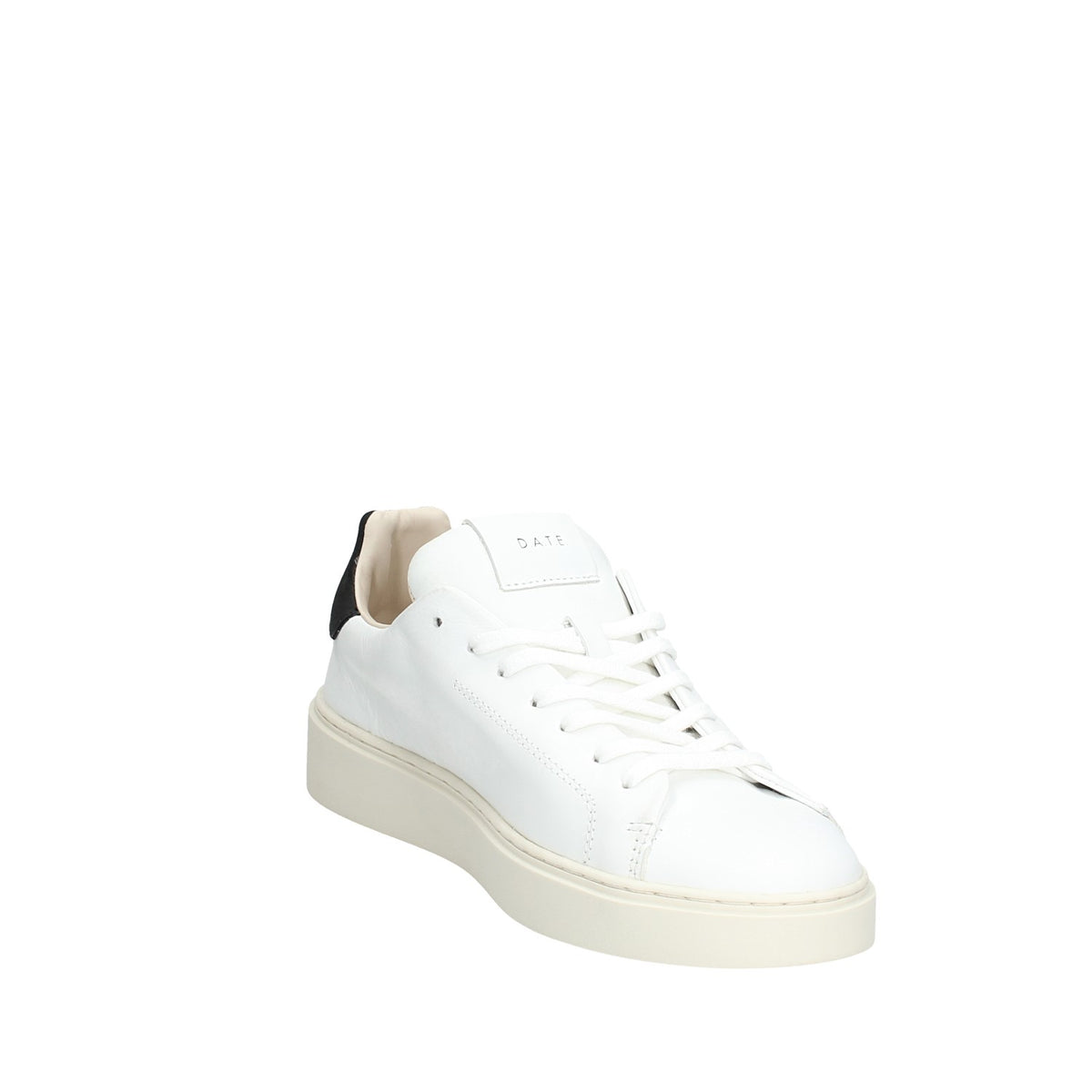 LEVANTE CALF WHITE-BLACKSneakers bassa in pelle colore bianco.
